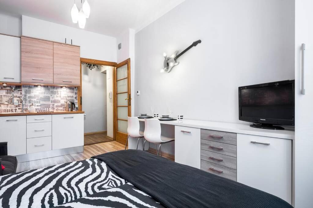 Studio Pomorska , Bezplatny Parking Apartment Krakow Bagian luar foto