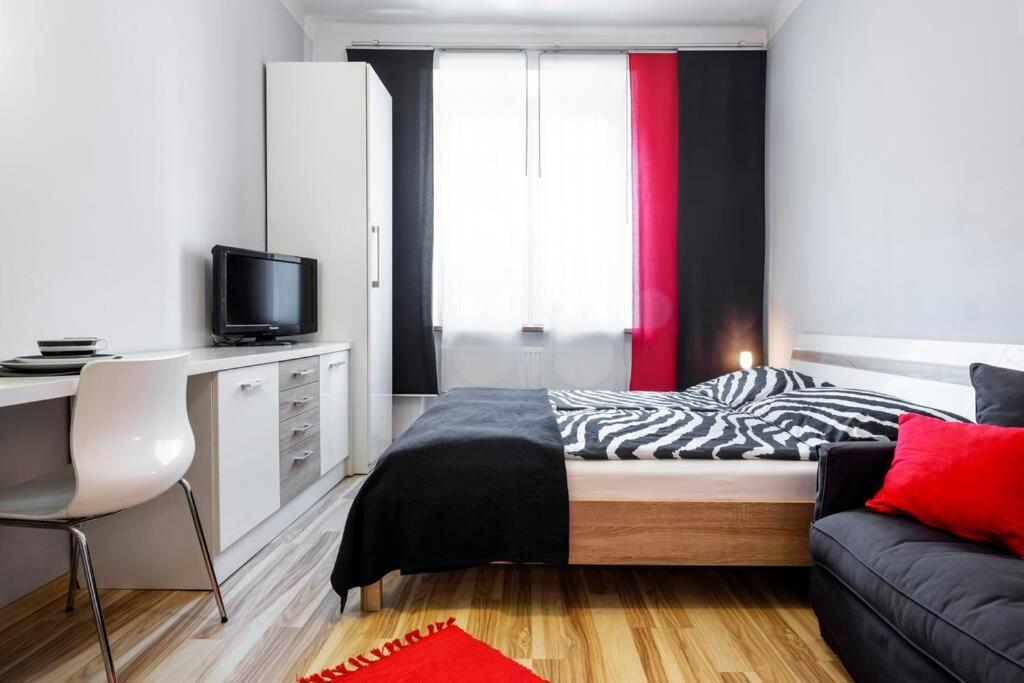 Studio Pomorska , Bezplatny Parking Apartment Krakow Bagian luar foto