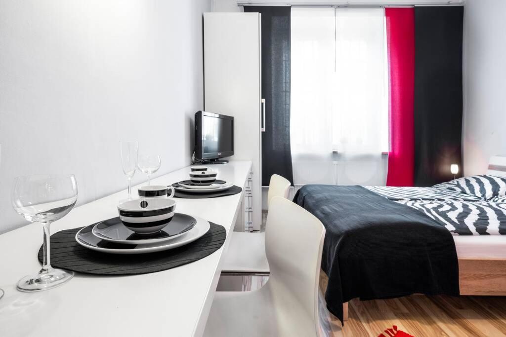 Studio Pomorska , Bezplatny Parking Apartment Krakow Bagian luar foto